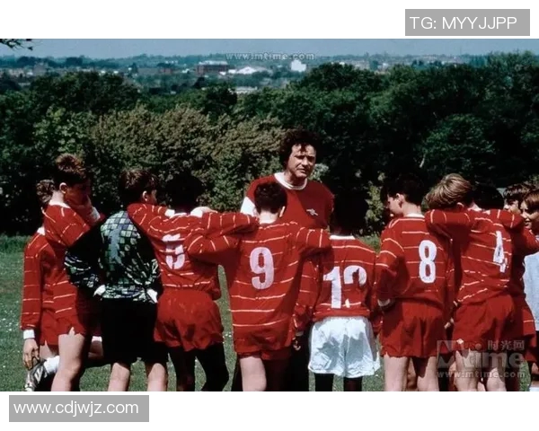 在绿茵场上绽放的爱恋足球耽美故事中的激情与梦想