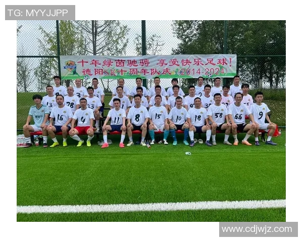 足球综艺新风潮明星球员齐聚一堂挑战极限展现真实竞技魅力